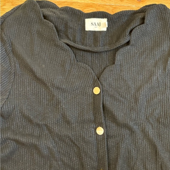 EUC Saaj Paris scalloped cardigan - Picture 3 of 6